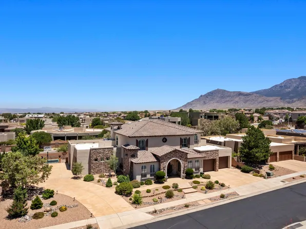 8101 Via Encantada NE, Albuquerque, NM 87122