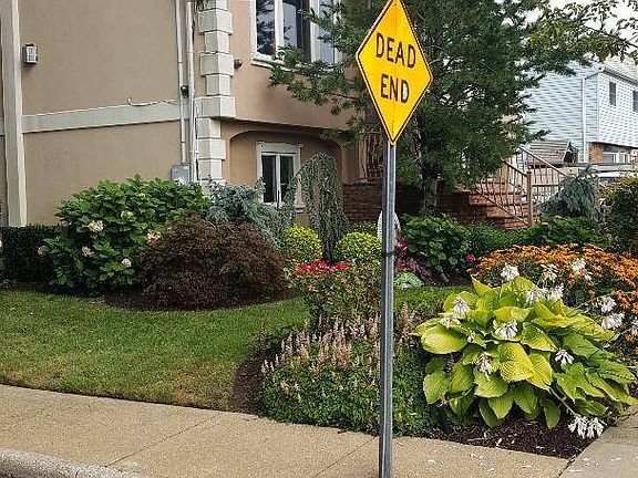 3rd image of 410 Hamilton Ave