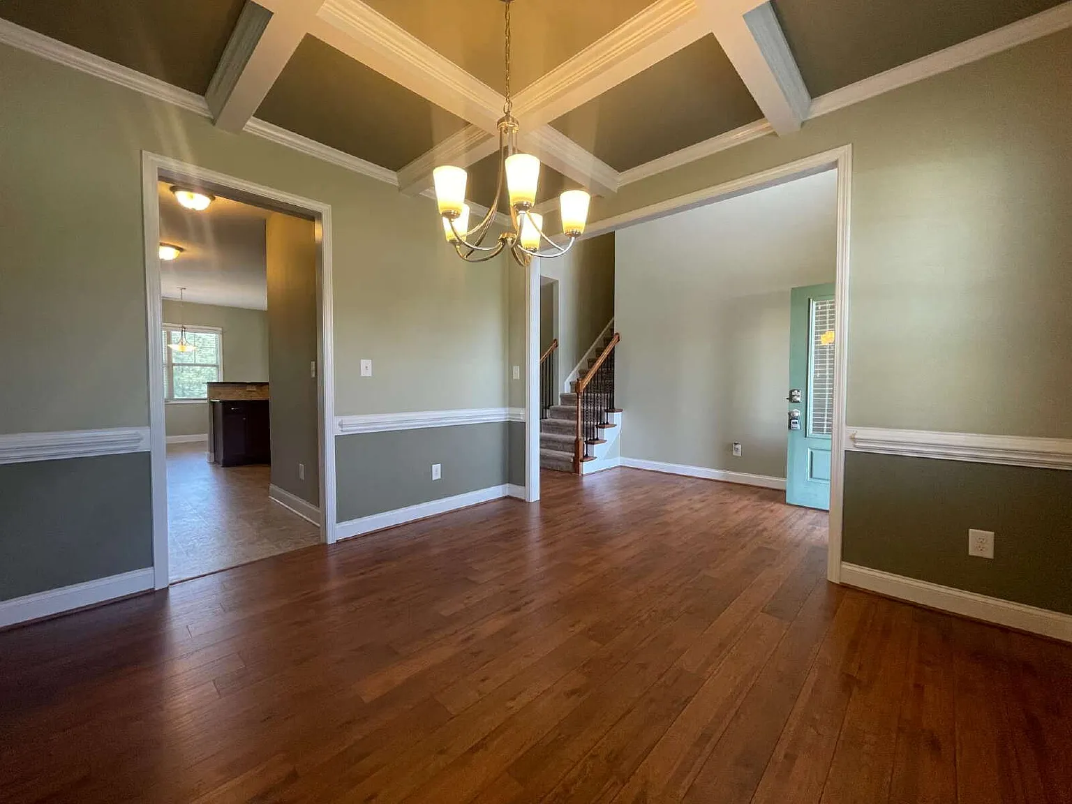 4 bed, 3.5 bath, 2217 sqft, $1,900 — Photo 4