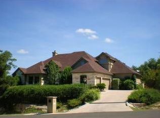 304 Rolling Green Dr, Lakeway, TX 78734