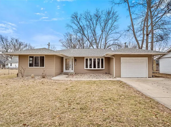 1047 W Harnett St, Mascoutah, IL 62258