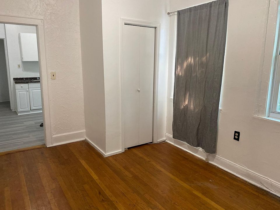 2nd image of 463 S 10th Ave #463