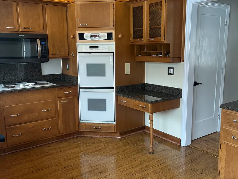 1001 S Main St #A — Photo 31