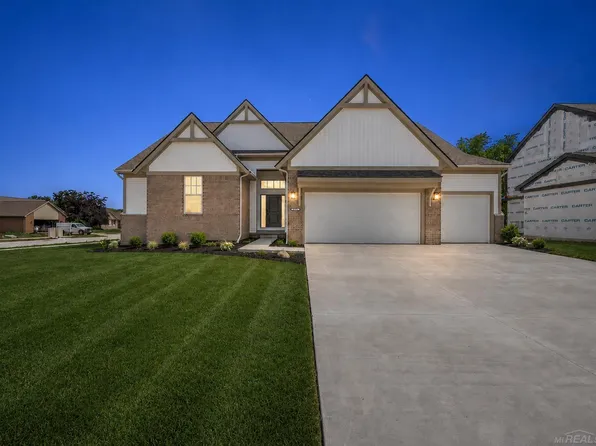 28324 Nadia Ln, Chesterfield, MI 48047