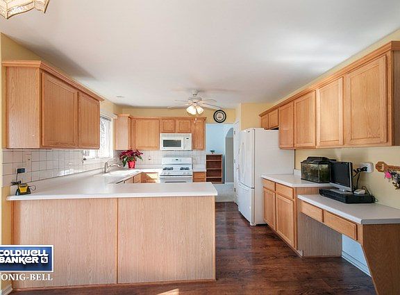 5th image of 417 Stonewater Ln