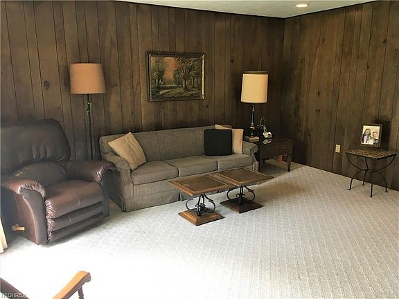 5th image of 685 Lander Dr