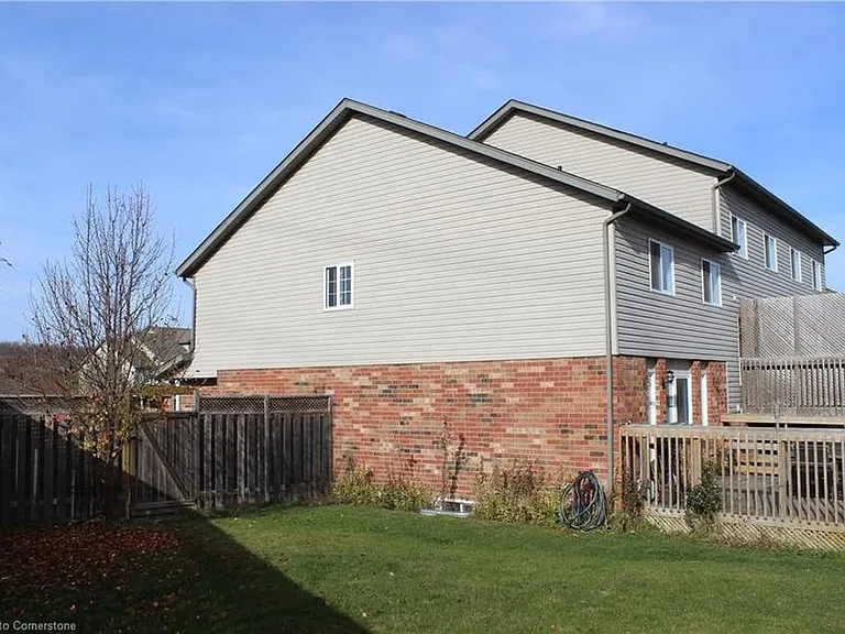 21 Snowdrop Cres — Photo 13