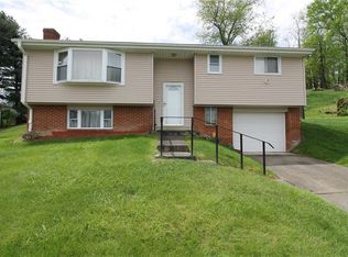 168 Sunset Dr, Washington, PA 15301