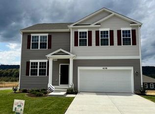 408 Aylesbury Ln, Martinsburg, WV 25403