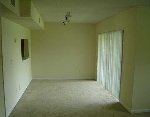4th image of 824 NW 91st Ter #824