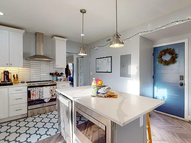 797 State St #2 — Photo 7