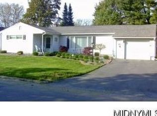 127 Kensington Dr, Utica, NY 13501