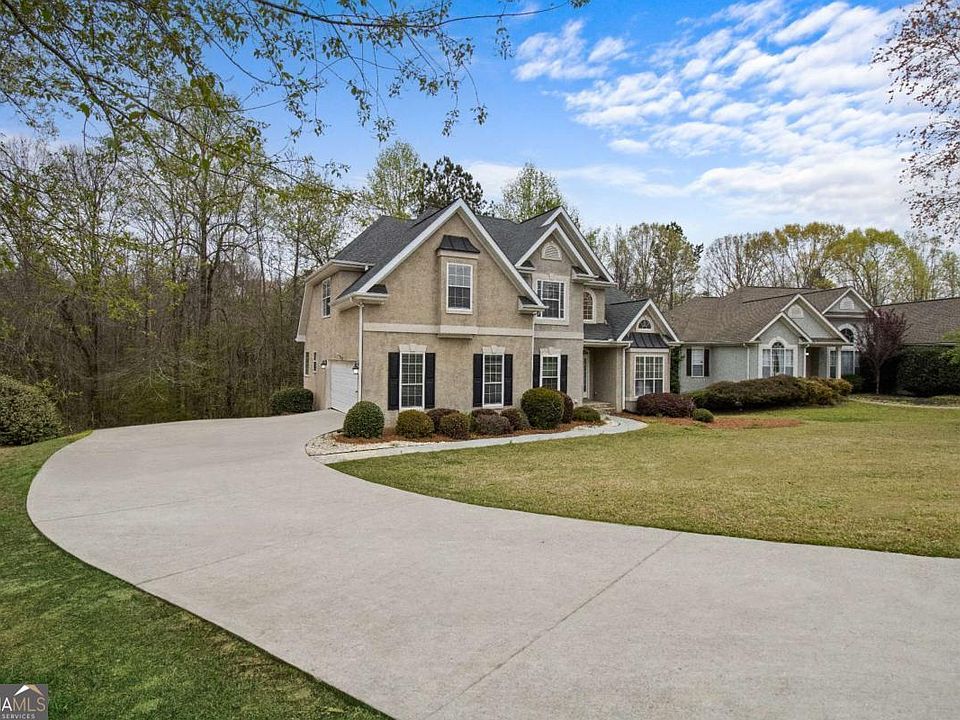 1st image of 813 Deerwood Dr
