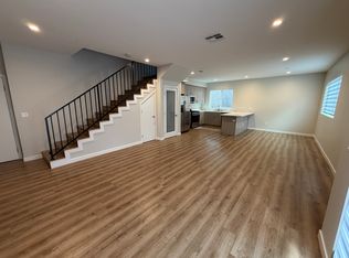 22425 Del Valle St APT 1, Woodland Hills, CA 91364