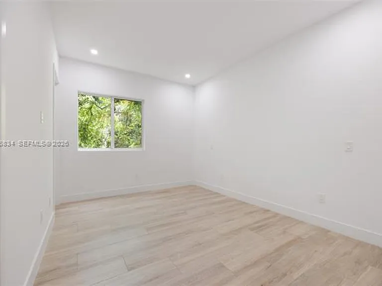 3164 Plaza St — Photo 14