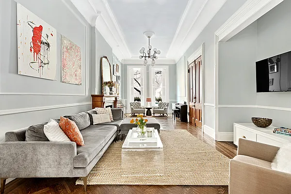 Sold by Compass | media 1