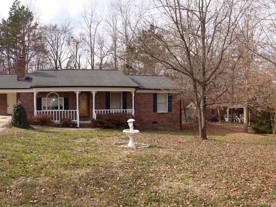 1st image of 107 Fox Trot Ln