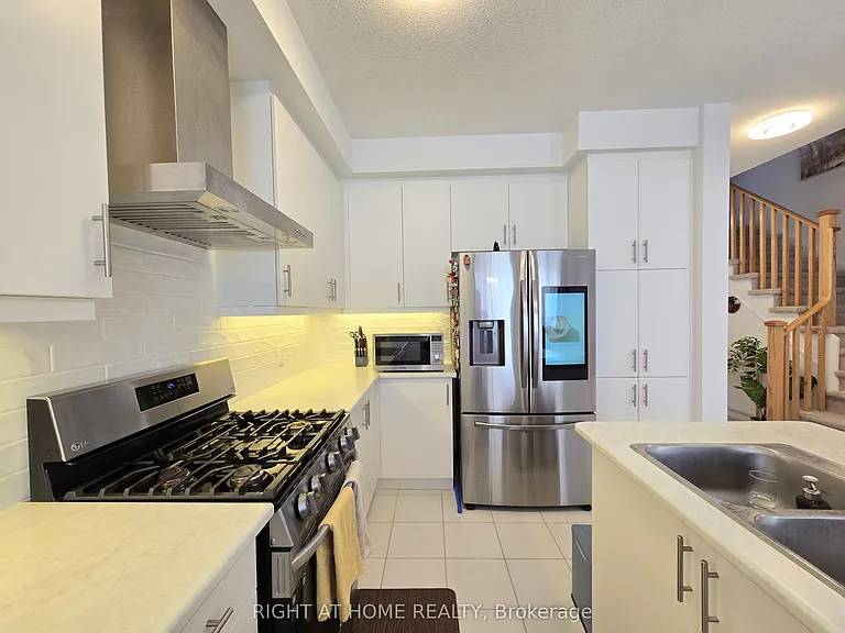 1986 Lowry Dr — Photo 8