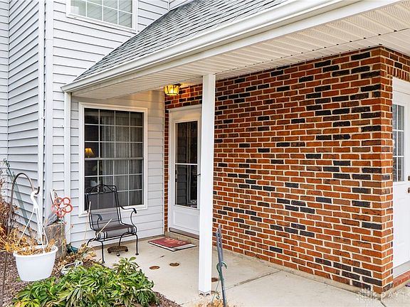 4th image of 623 Thornburg Pl