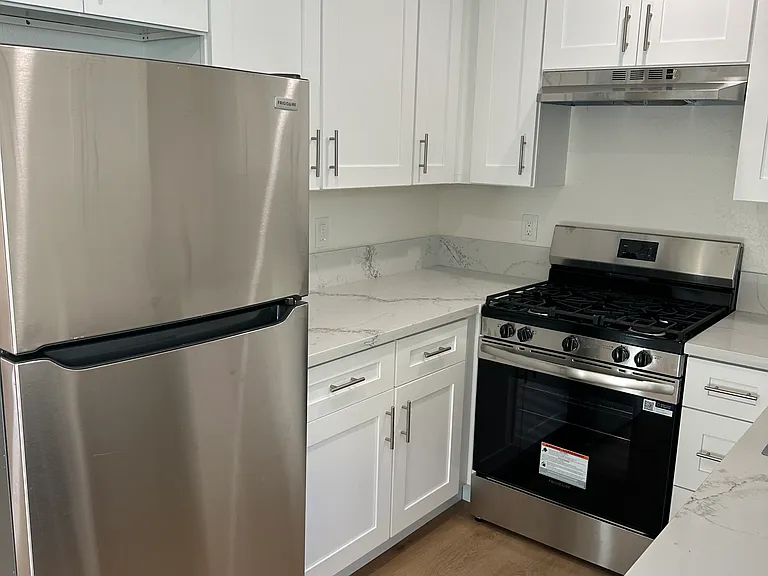 410 Zenith St #2 — Photo 6
