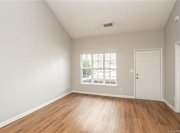 5th image of 2155 Preakness Ct