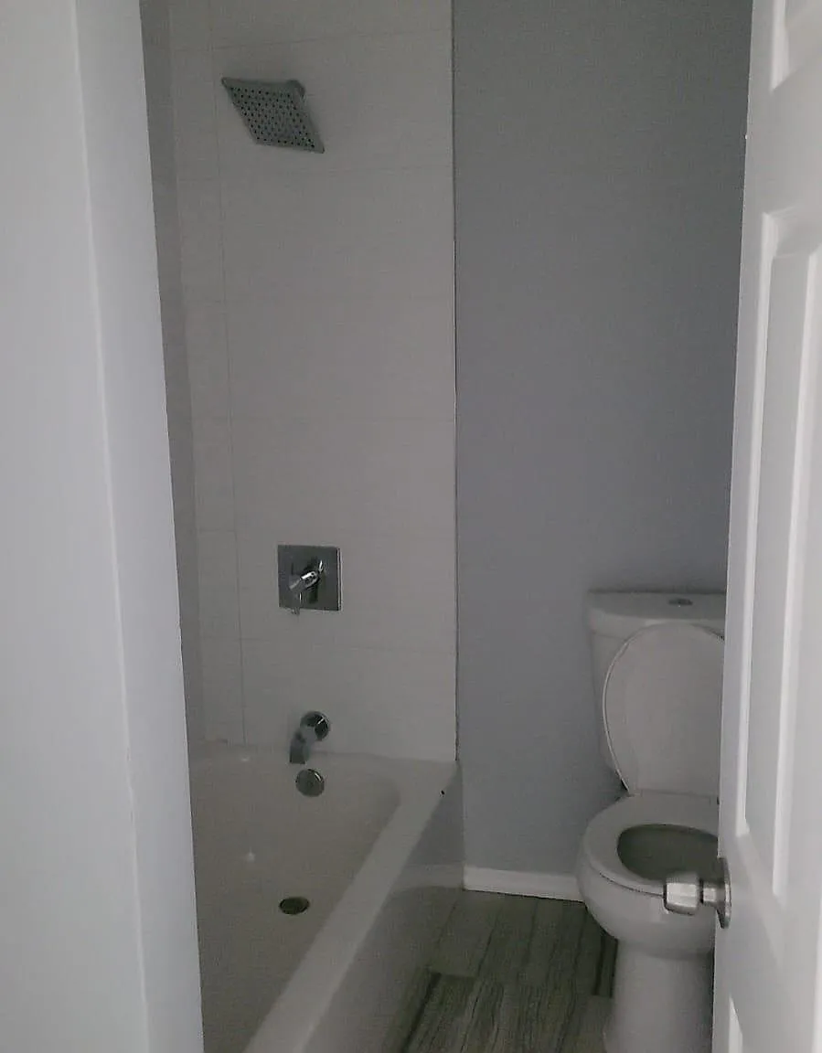 3 bed, $2,200 — Photo 1