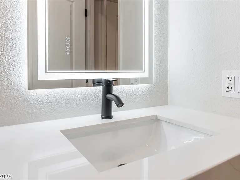 2100 Desert Peak Rd — Photo 36