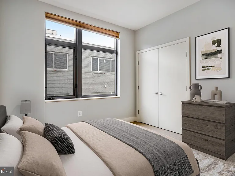 1435 Chapin St NW #206 — Photo 12
