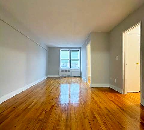 5th image of 8850 179th St #4