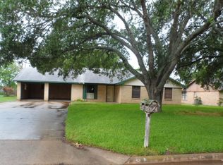 2025 2nd St, Hempstead, TX 77445