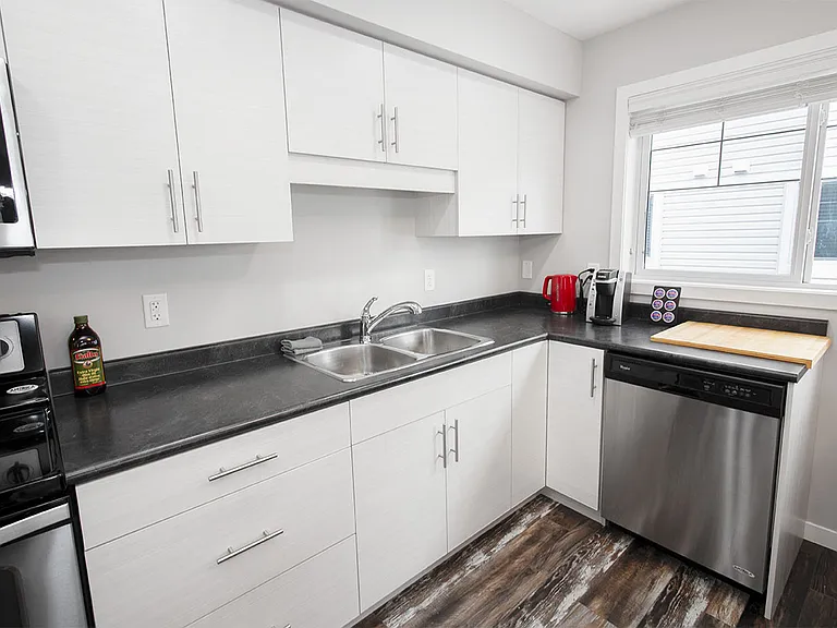 100 Southview Cres #1401 — Photo 29
