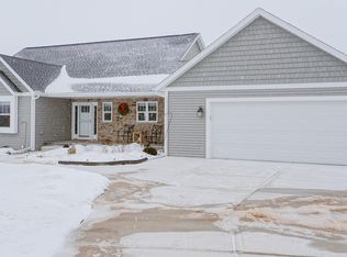 N3178 Drumlin Dr, Neosho, WI 53059