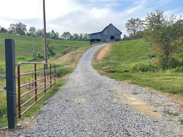 2 Langdon Branch Rd, Annville, KY 40402