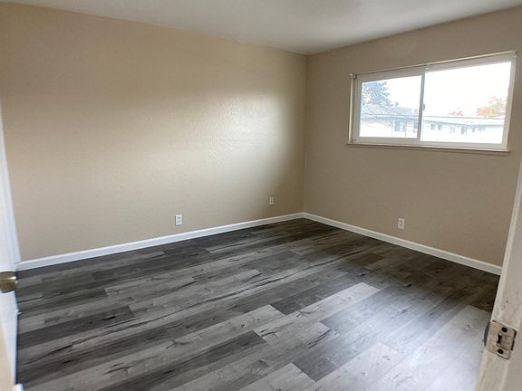 4th image of 1099 Topaz Ave #11