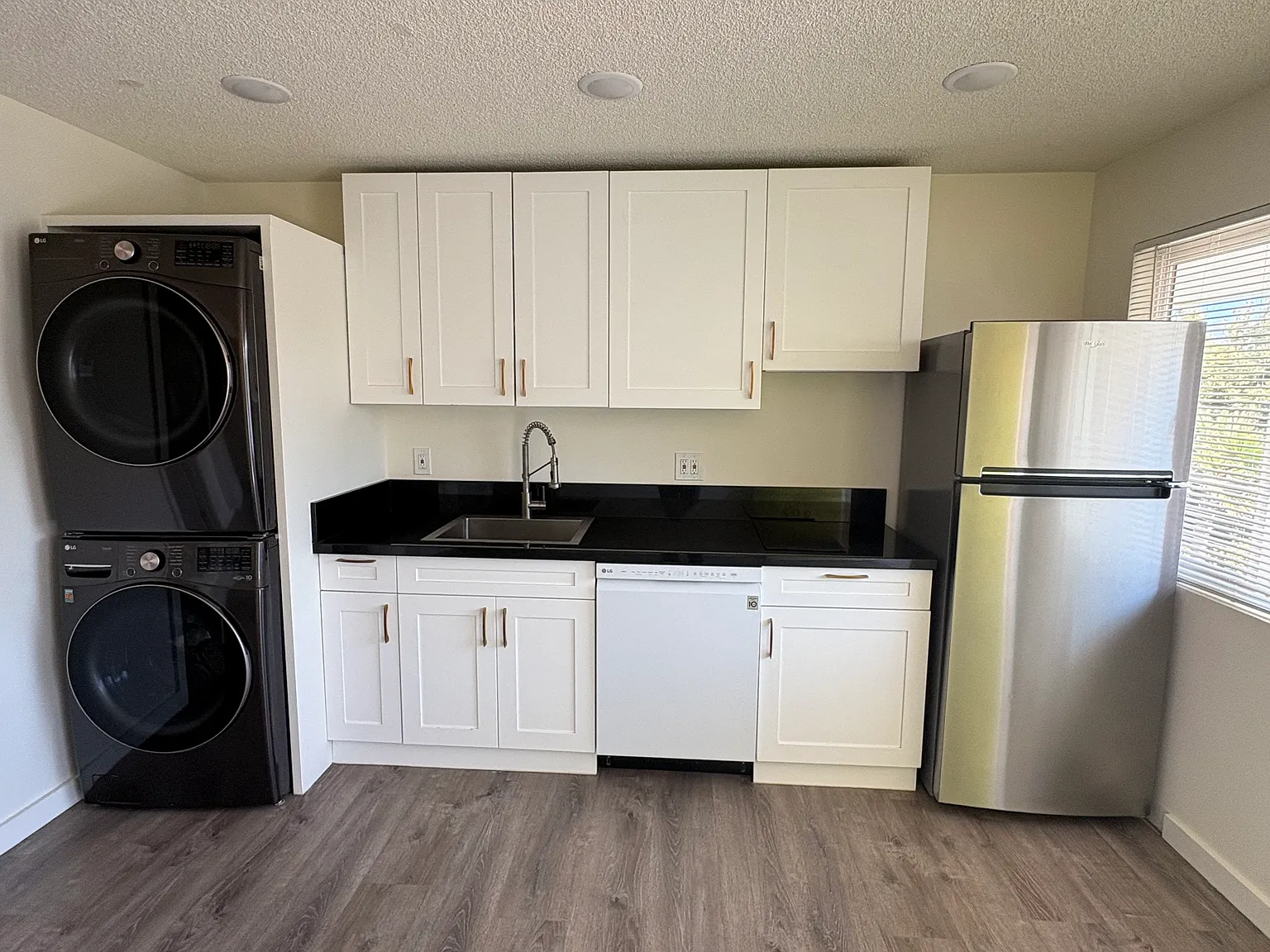 2 bed, $3,950 — Photo 2