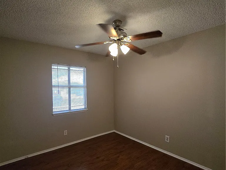 4647 Marnell Dr — Photo 27