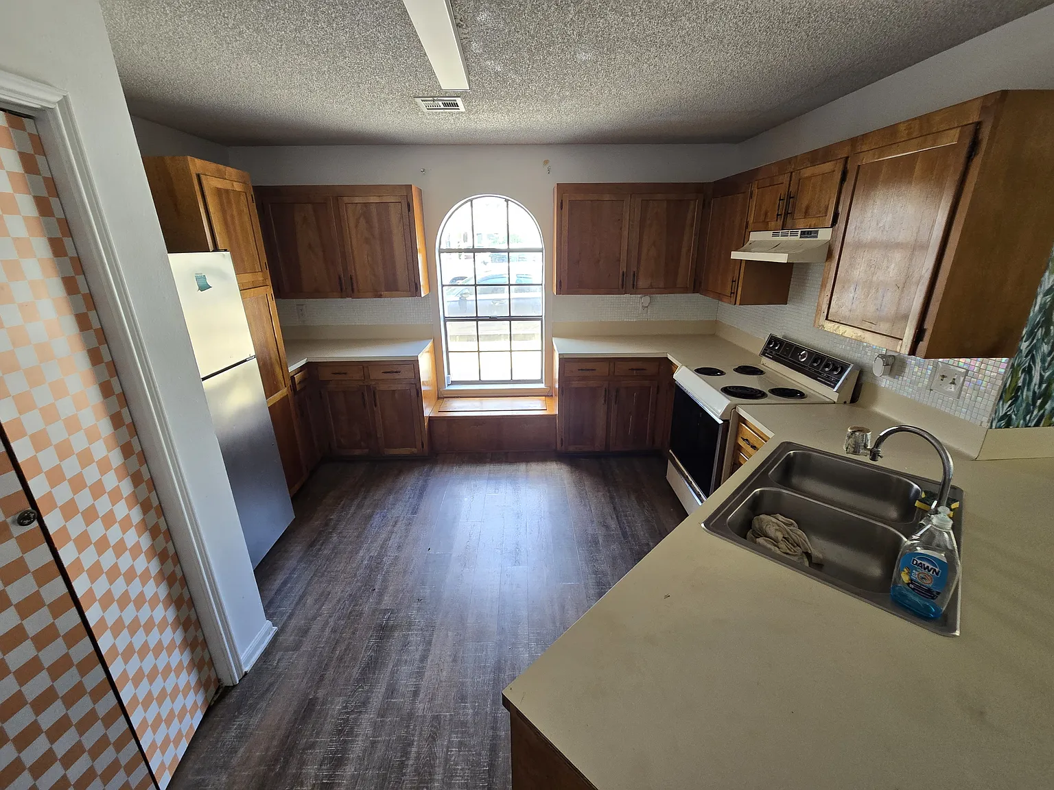2 bed, 850 sqft, $1,000 — Photo 1