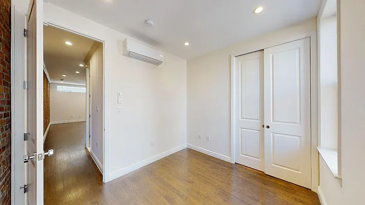 Rented by Bond New York | media 9