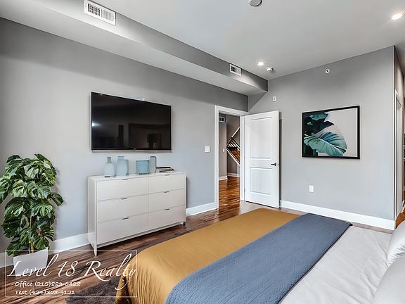 2nd image of 330 Cambridge St #3B