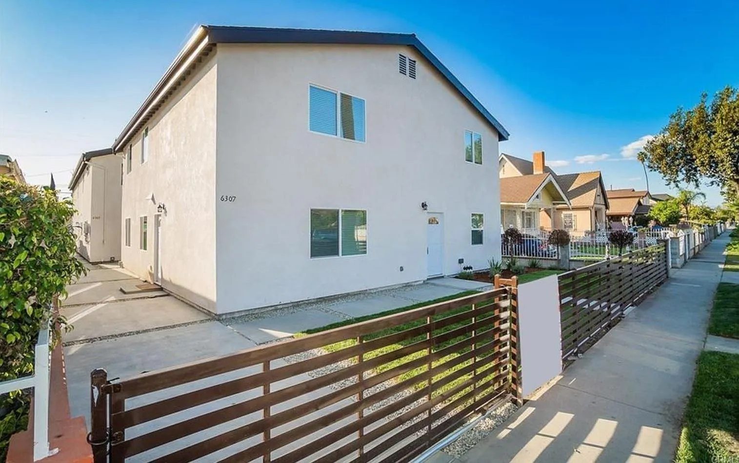 6307 Miramonte Blvd — Photo 1
