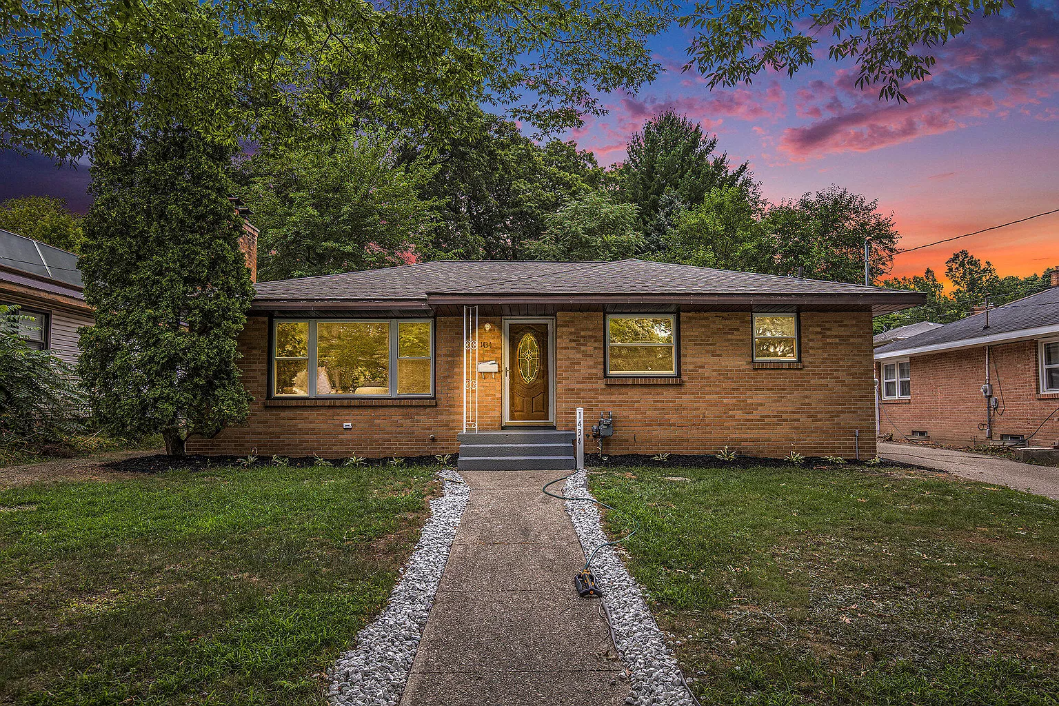 1434 Sylvan Ave SE photo 1