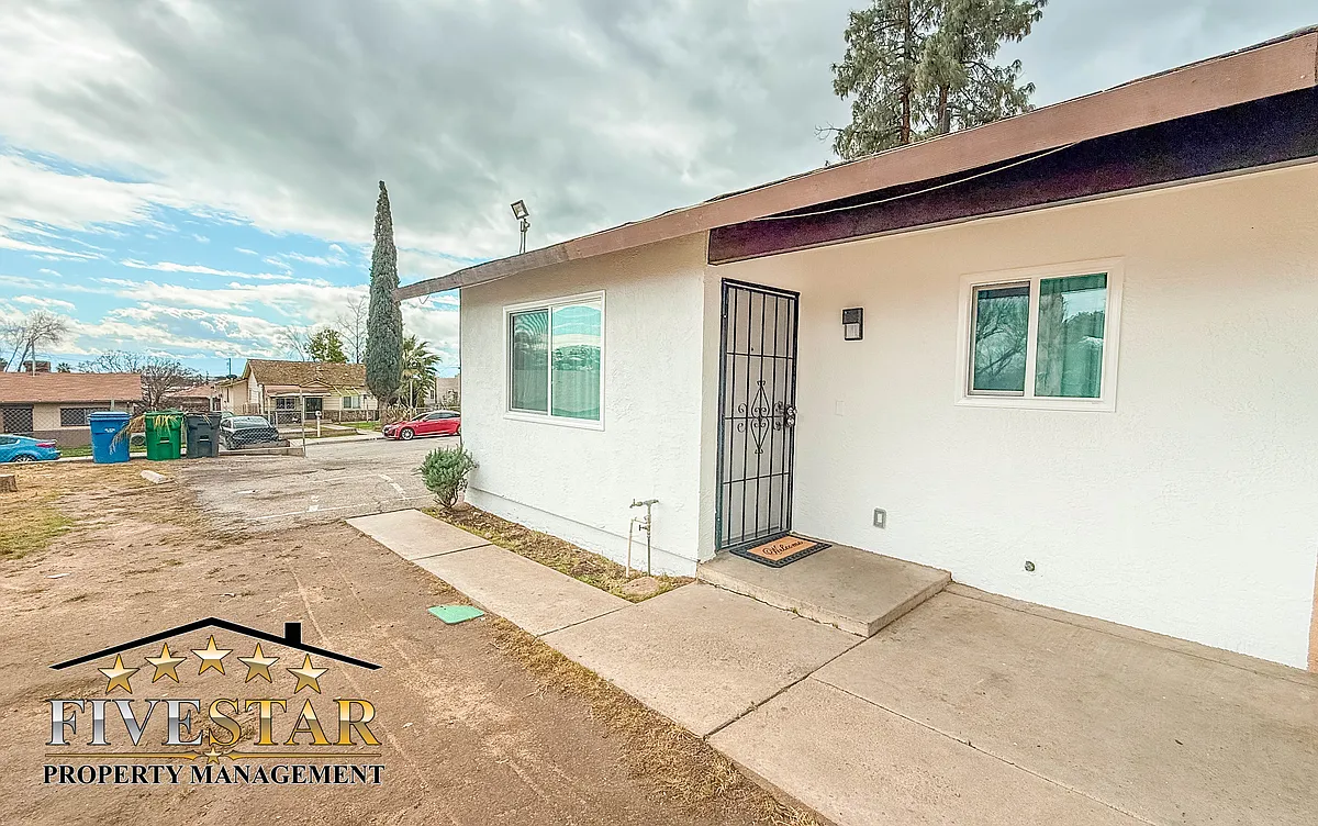 Building Photo - 3815 Mitchell Ave #A