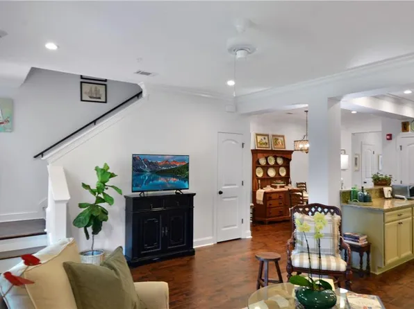 1902 Mariners Cir, Saint Simons Island, GA 31522