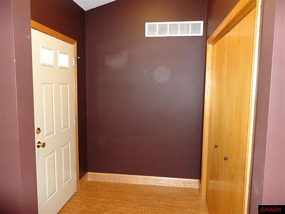 2nd image of 431 Lilac Ln