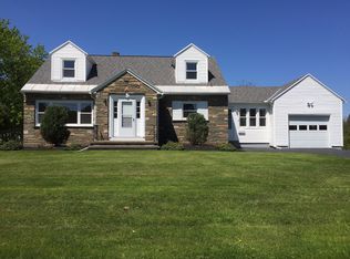 8 9th St, New York Mills, NY 13417