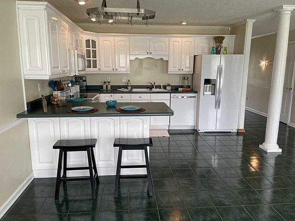 5th image of 109A Harbour View Way #A
