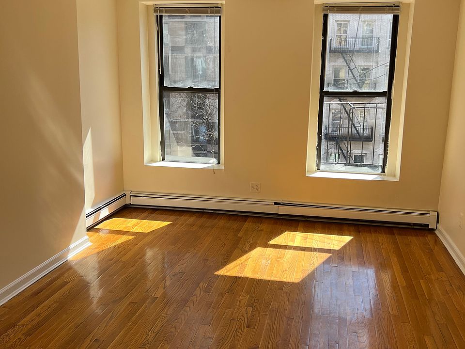 1st image of 1625 2nd Ave #4