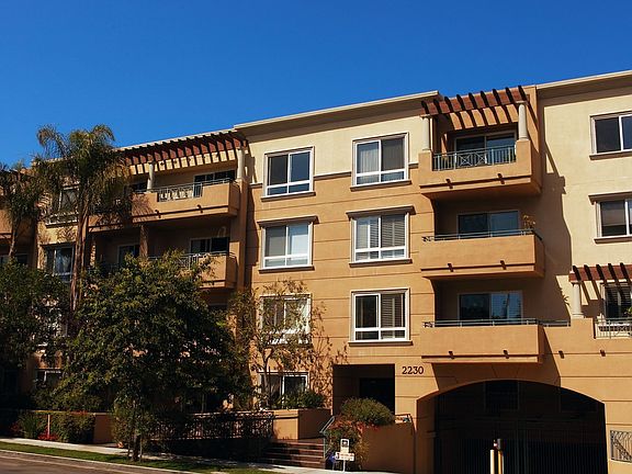 2nd image of 2230 S Bentley Ave #Penthouse 3