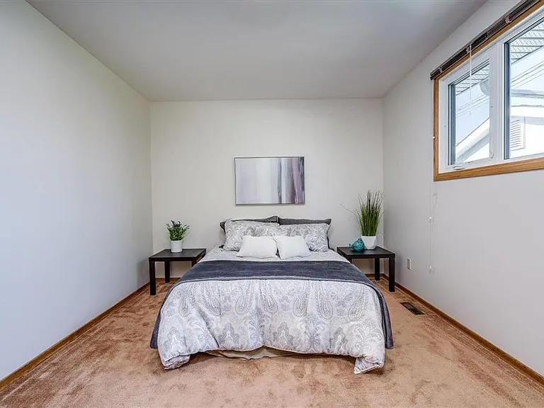 15 Lomond Blvd #15 — Photo 17