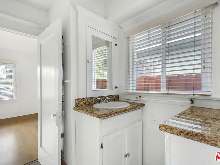 333 W 70th St #333 — Photo 7